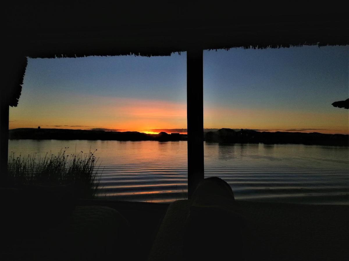 Los Uros Пуно Екстериор снимка